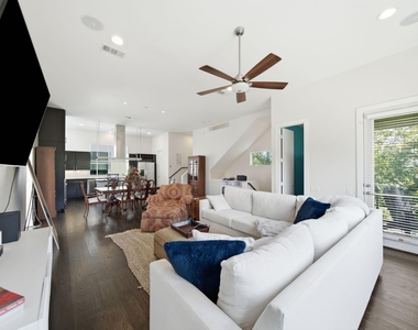 1221 W 17th Street - Photo Thumbnail 6