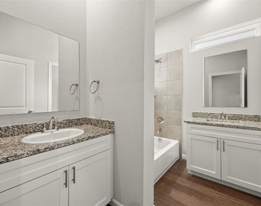 4933 Dalhart Drive - Photo Thumbnail 18