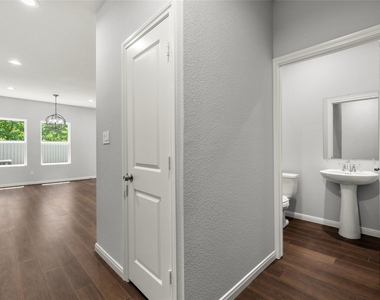 4933 Dalhart Drive - Photo Thumbnail 4