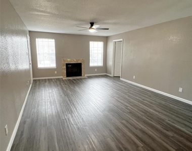 9700 Leawood Boulevard - Photo Thumbnail 9