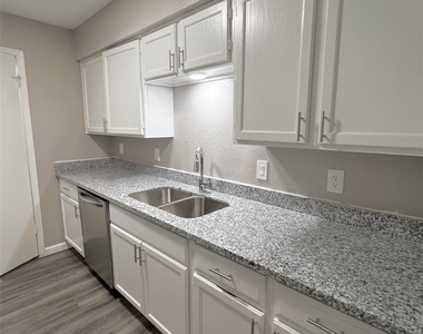 9700 Leawood Boulevard - Photo Thumbnail 2