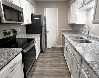 9700 Leawood Boulevard - Photo Thumbnail 1