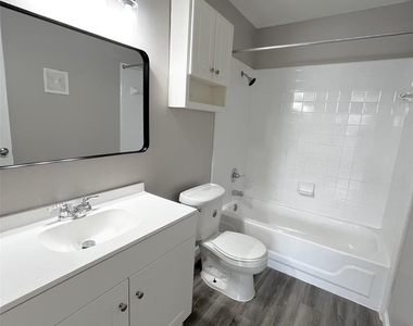 9700 Leawood Boulevard - Photo Thumbnail 13