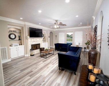 2006 Pebble Lane - Photo Thumbnail 5