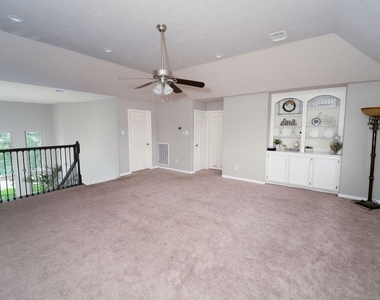 2006 Pebble Lane - Photo Thumbnail 12