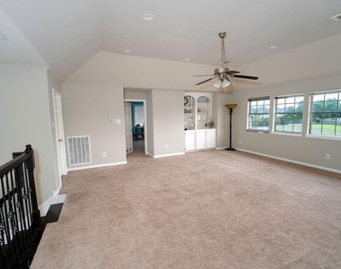 2006 Pebble Lane - Photo Thumbnail 11