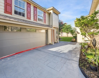 718 Garden Oaks Boulevard - Photo Thumbnail 25