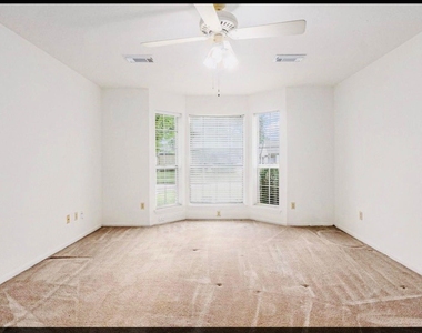 15014 Hollydale Drive - Photo Thumbnail 11