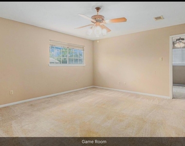 15014 Hollydale Drive - Photo Thumbnail 12