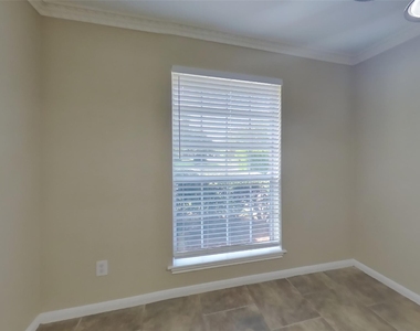1838 Turtle Creek Drive - Photo Thumbnail 2
