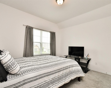 8922 Stanley Oak Drive - Photo Thumbnail 26