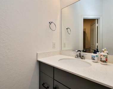 8922 Stanley Oak Drive - Photo Thumbnail 23