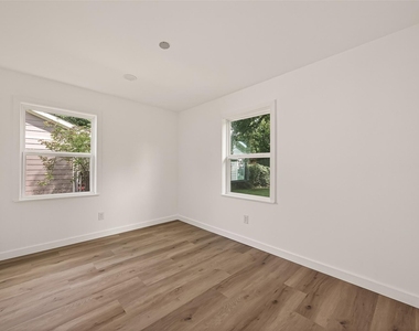 3922 Alsace Street - Photo Thumbnail 22