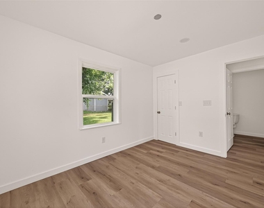 3922 Alsace Street - Photo Thumbnail 23