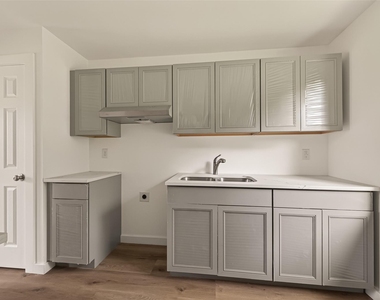 3922 Alsace Street - Photo Thumbnail 12
