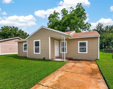 3922 Alsace Street - Photo Thumbnail 3