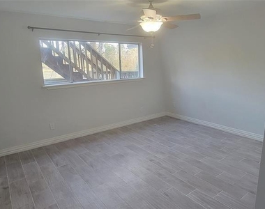 250 Wood Haven Haven - Photo Thumbnail 9