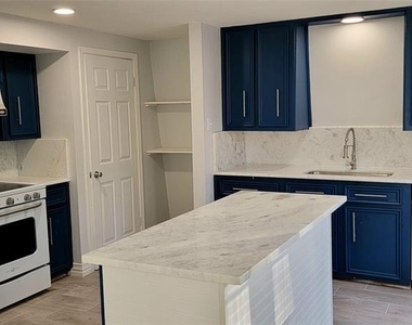 250 Wood Haven Haven - Photo Thumbnail 2