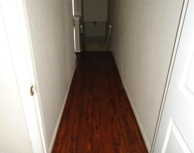 6000 Reims Road - Photo Thumbnail 15