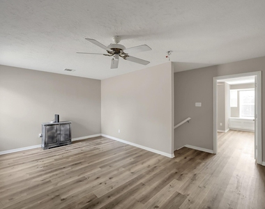 12102 Mustang Avenue - Photo Thumbnail 12