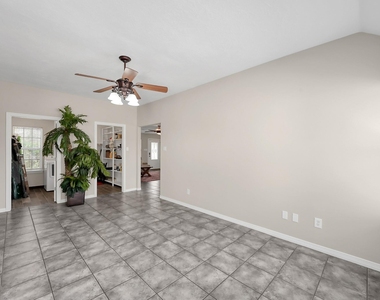 12102 Mustang Avenue - Photo Thumbnail 7