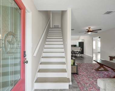 12102 Mustang Avenue - Photo Thumbnail 3
