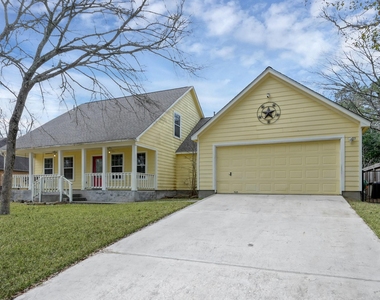 12102 Mustang Avenue - Photo Thumbnail 1