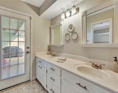 18623 Prince William Lane - Photo Thumbnail 30