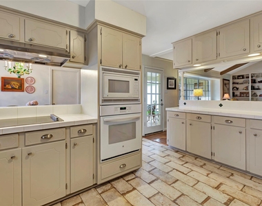 18623 Prince William Lane - Photo Thumbnail 11