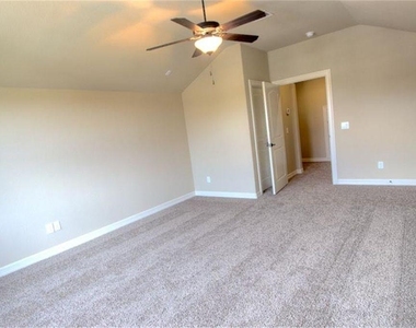 63 Silent Circle Drive - Photo Thumbnail 9