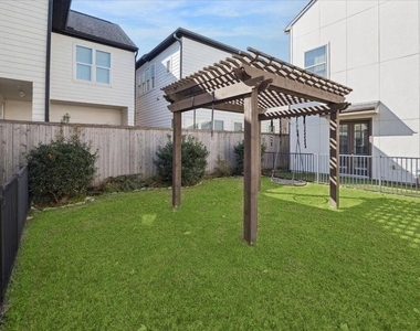 10926 Brookeshire Chase Lane - Photo Thumbnail 11