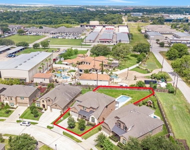 24910 Meadowthorn Crest Lane - Photo Thumbnail 38