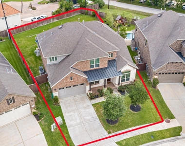 24910 Meadowthorn Crest Lane - Photo Thumbnail 4