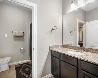 24910 Meadowthorn Crest Lane - Photo Thumbnail 30
