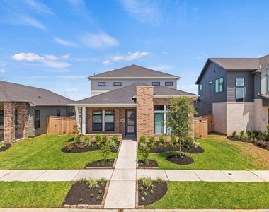 2718 Cottage Place - Photo Thumbnail 1