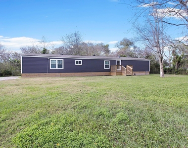 6506 N Martin Luther King Avenue - Photo Thumbnail 1