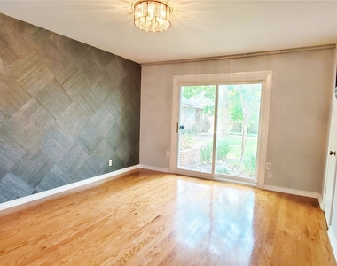 5630 Edith Street - Photo Thumbnail 14