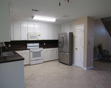 70 Lakeside - Photo Thumbnail 7