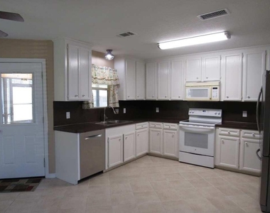 70 Lakeside - Photo Thumbnail 6