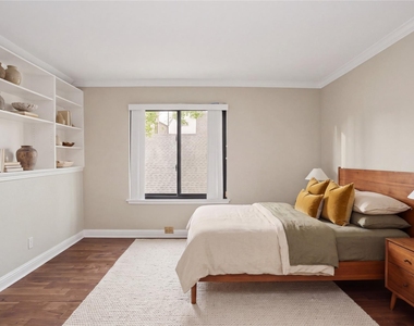 102 Litchfield Lane - Photo Thumbnail 4
