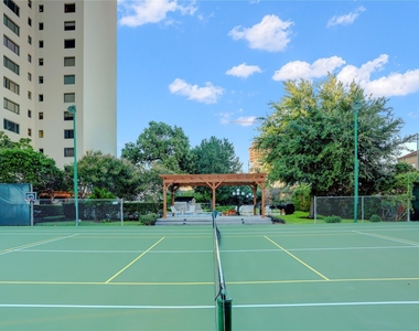 1400 Hermann Drive - Photo Thumbnail 15