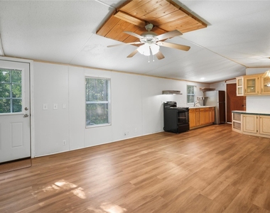 71 Road 5221 - Photo Thumbnail 4