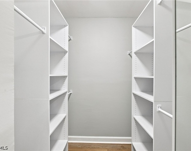 646 Se 12th Court - Photo Thumbnail 18