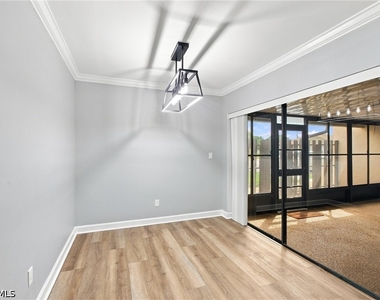 646 Se 12th Court - Photo Thumbnail 11