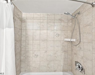 646 Se 12th Court - Photo Thumbnail 24