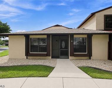 646 Se 12th Court - Photo Thumbnail 3