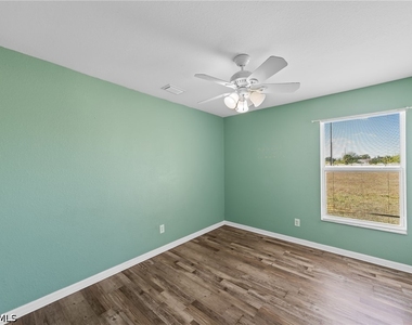 845 Se 8th Terrace - Photo Thumbnail 13
