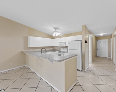 845 Se 8th Terrace - Photo Thumbnail 5