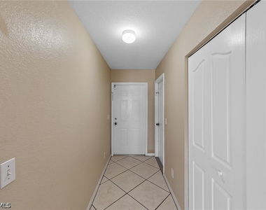845 Se 8th Terrace - Photo Thumbnail 2