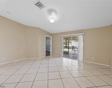 845 Se 8th Terrace - Photo Thumbnail 14